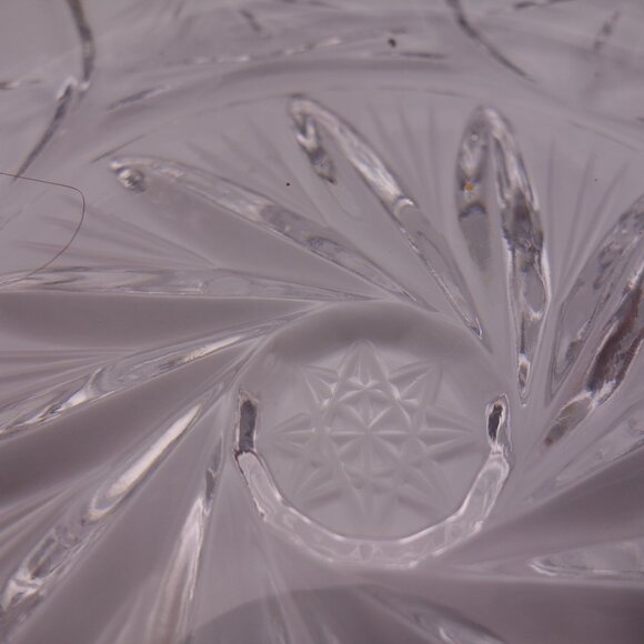 Circle Ash Tray with Pinwheel Pattern & Some Weight To It! - Picture 6 of 16